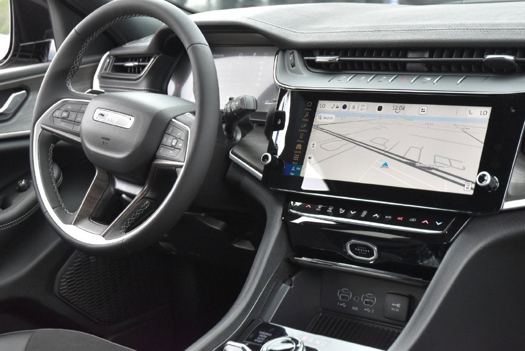 2027 Jeep Grand Cherokee Altitude