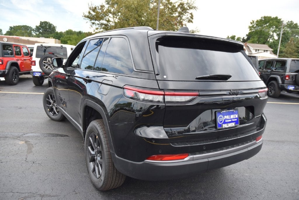 2027 Jeep Grand Cherokee Altitude