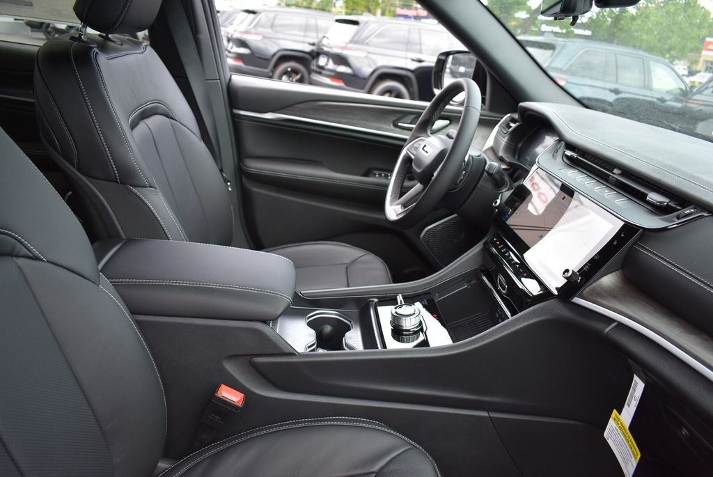 2026 Jeep Grand Cherokee Limited Reserve
