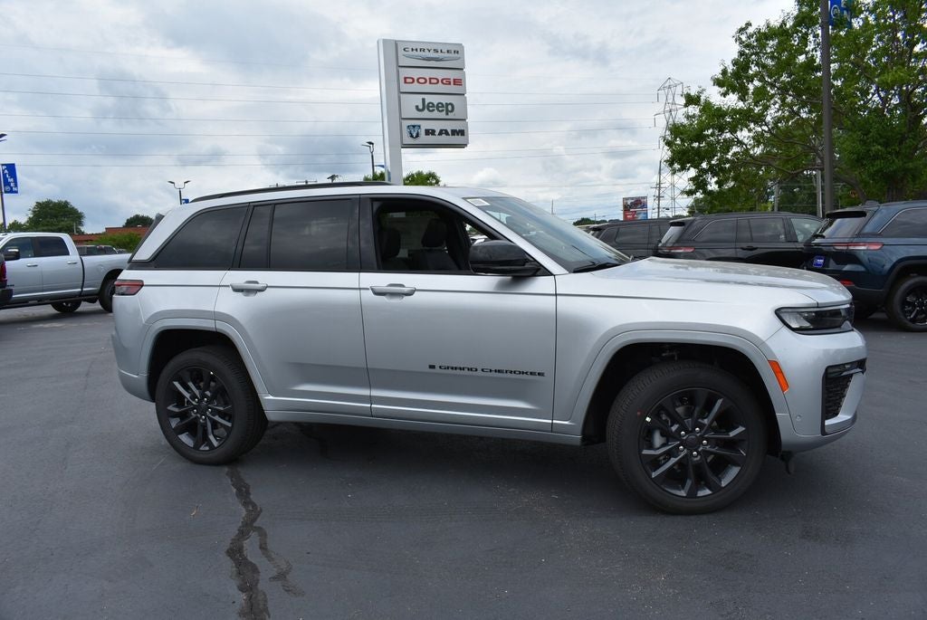 2026 Jeep Grand Cherokee Limited Reserve