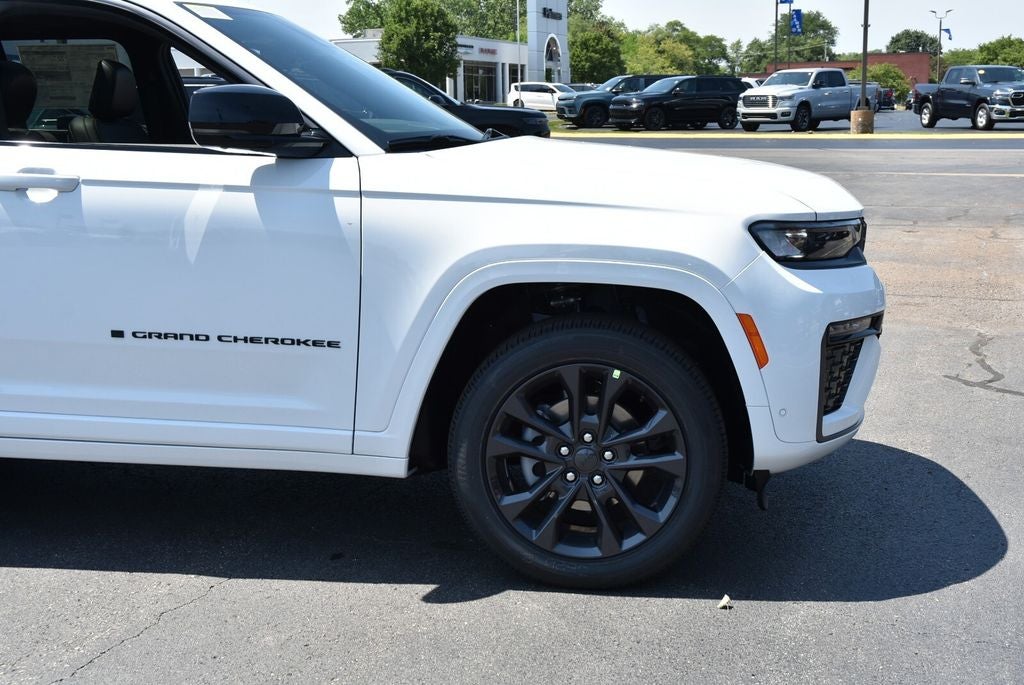 2026 Jeep Grand Cherokee Limited Reserve