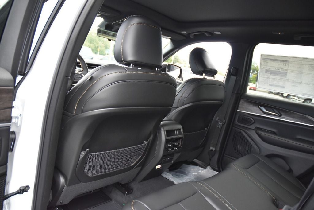 2026 Jeep Grand Cherokee 85th Anniversary Edition