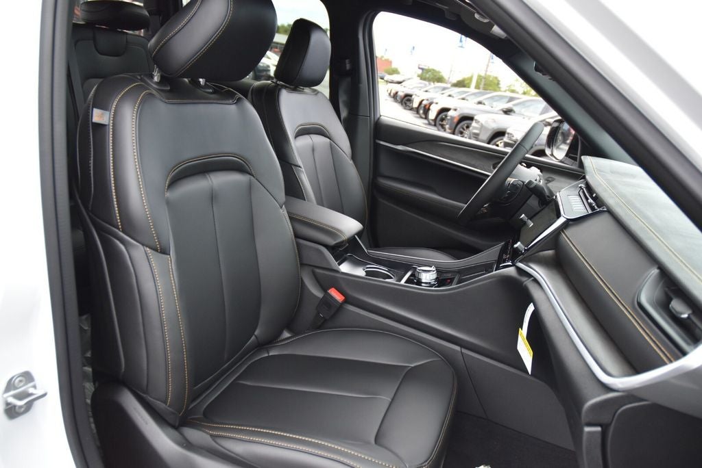 2026 Jeep Grand Cherokee 85th Anniversary Edition