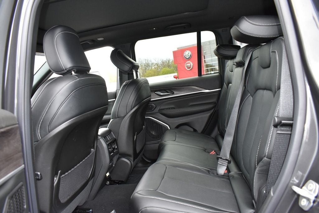 2026 Jeep Grand Cherokee Limited Reserve