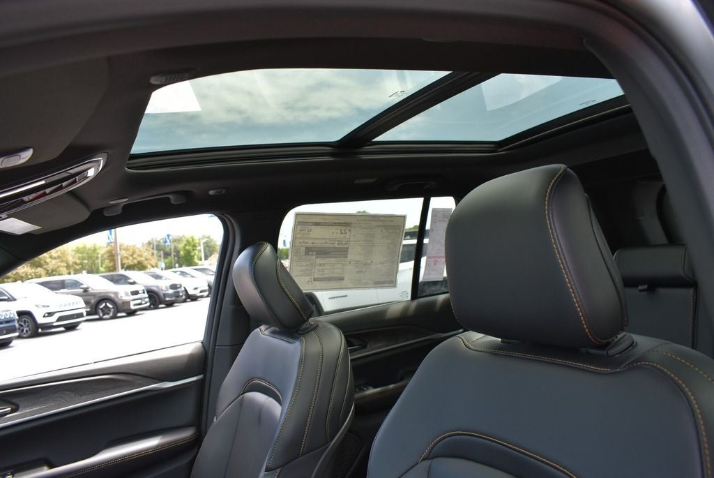 2026 Jeep Grand Cherokee 85th Anniversary Edition