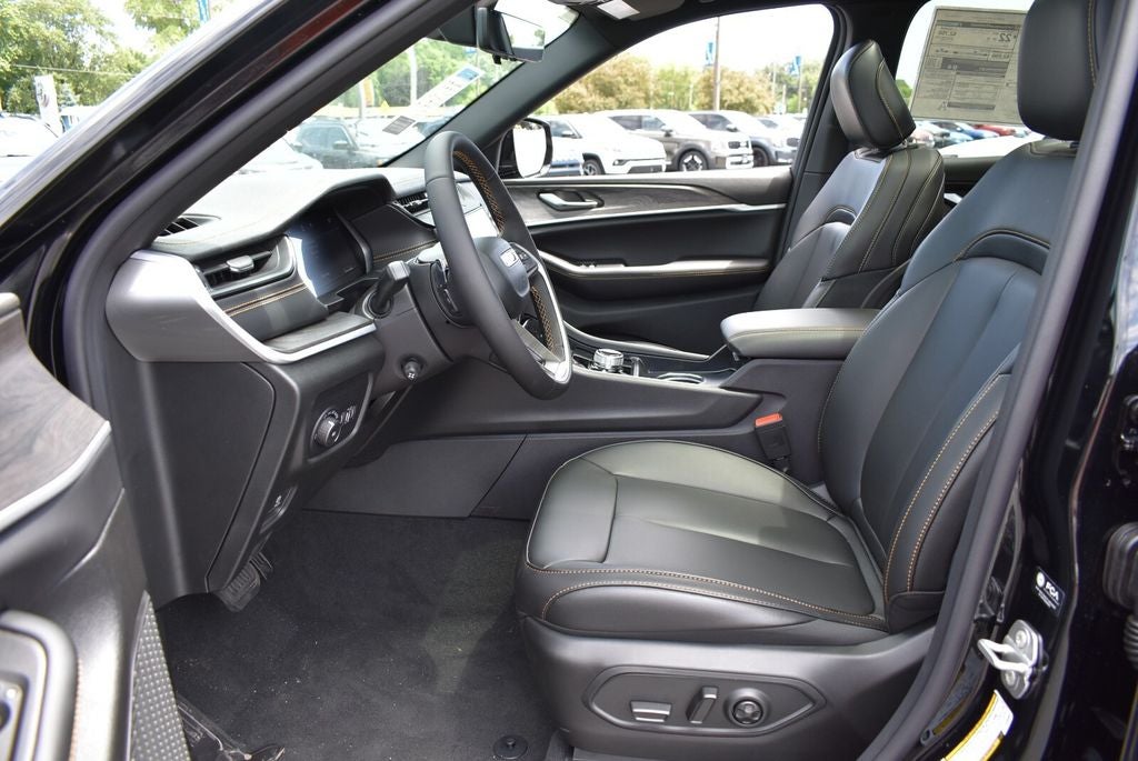 2026 Jeep Grand Cherokee 85th Anniversary Edition