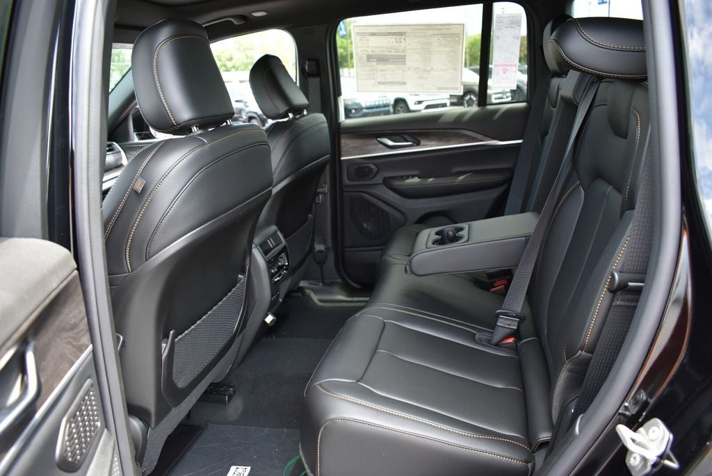 2026 Jeep Grand Cherokee 85th Anniversary Edition