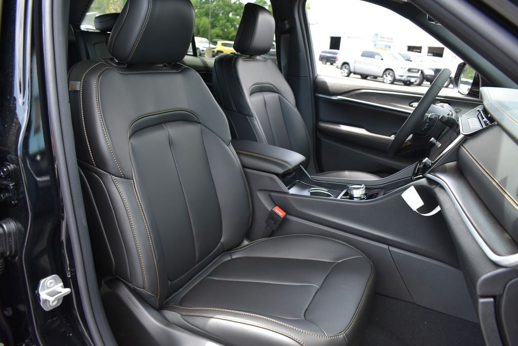 2026 Jeep Grand Cherokee 85th Anniversary Edition