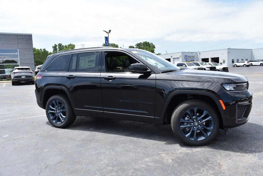2026 Jeep Grand Cherokee 85th Anniversary Edition