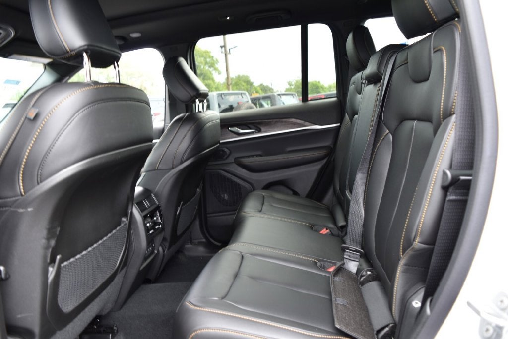 2026 Jeep Grand Cherokee 85th Anniversary Edition