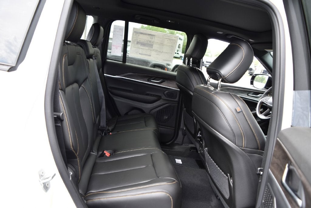 2026 Jeep Grand Cherokee 85th Anniversary Edition