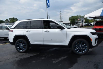 2026 Jeep Grand Cherokee 85th Anniversary Edition