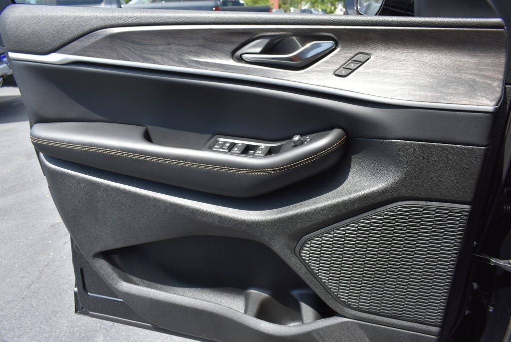 2026 Jeep Grand Cherokee 85th Anniversary Edition