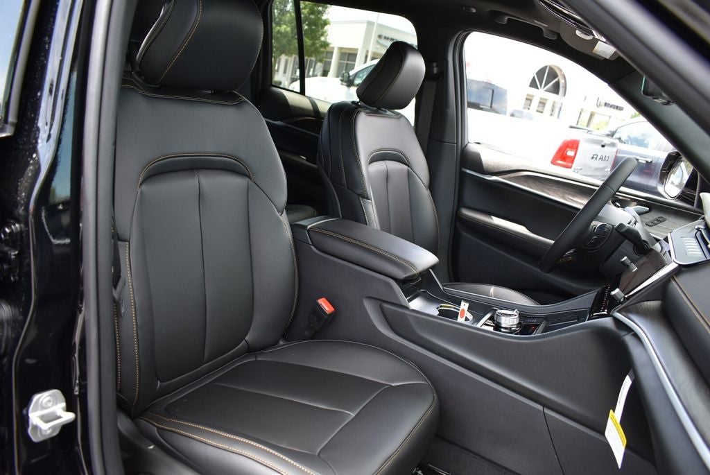 2026 Jeep Grand Cherokee 85th Anniversary Edition