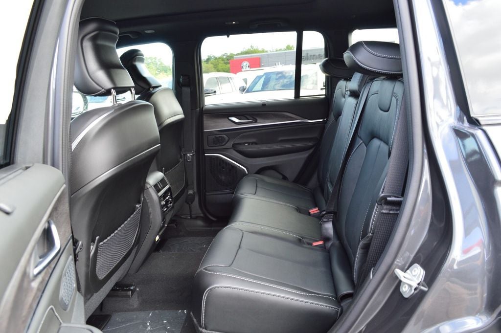 2025 Jeep Grand Cherokee Overland