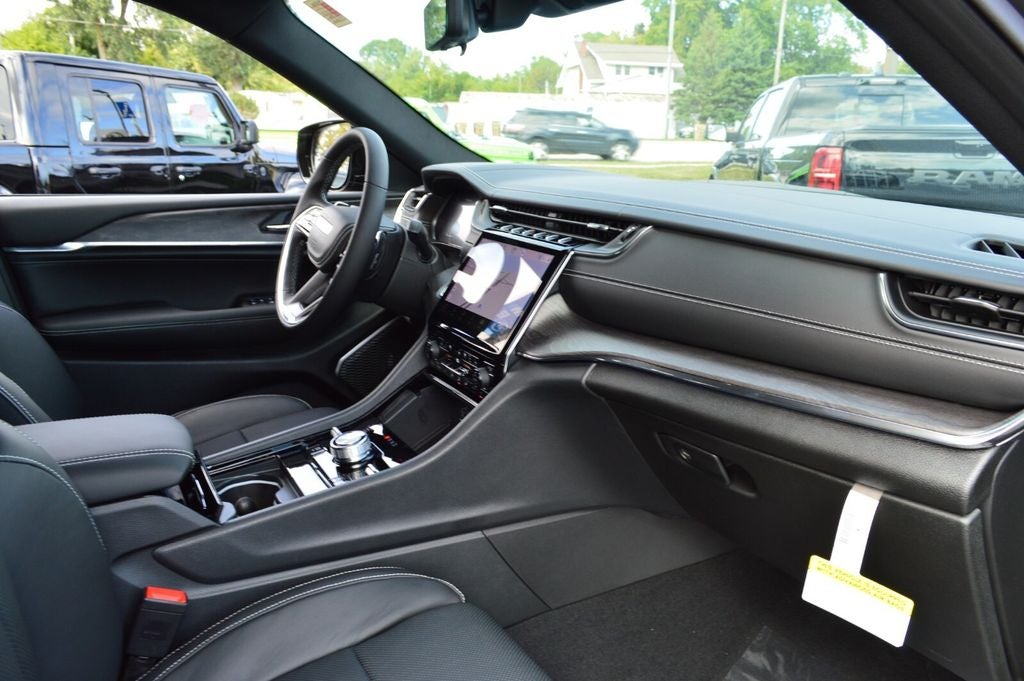 2025 Jeep Grand Cherokee Overland