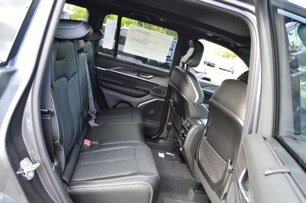 2025 Jeep Grand Cherokee Overland