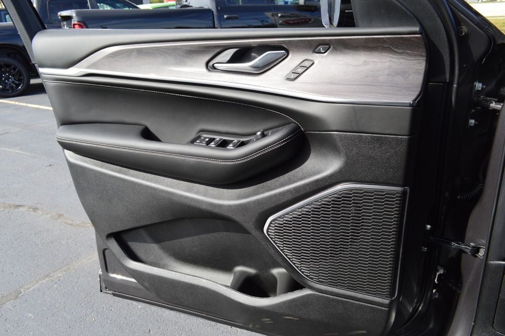 2025 Jeep Grand Cherokee Overland