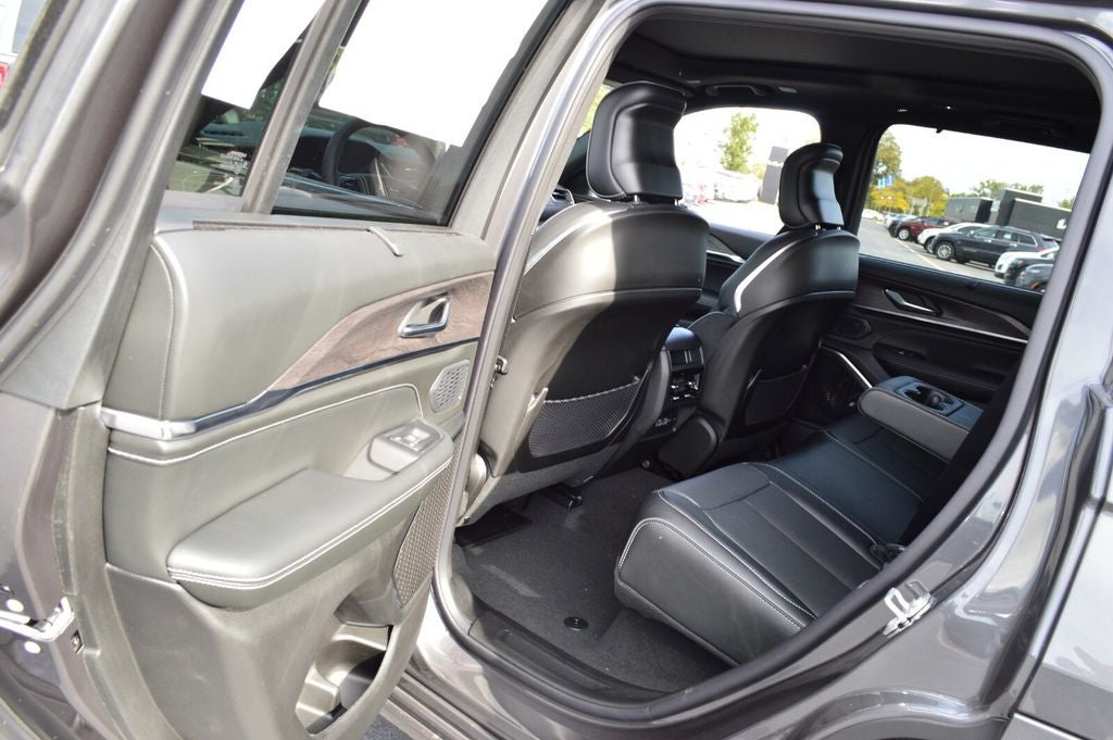 2025 Jeep Grand Cherokee Overland