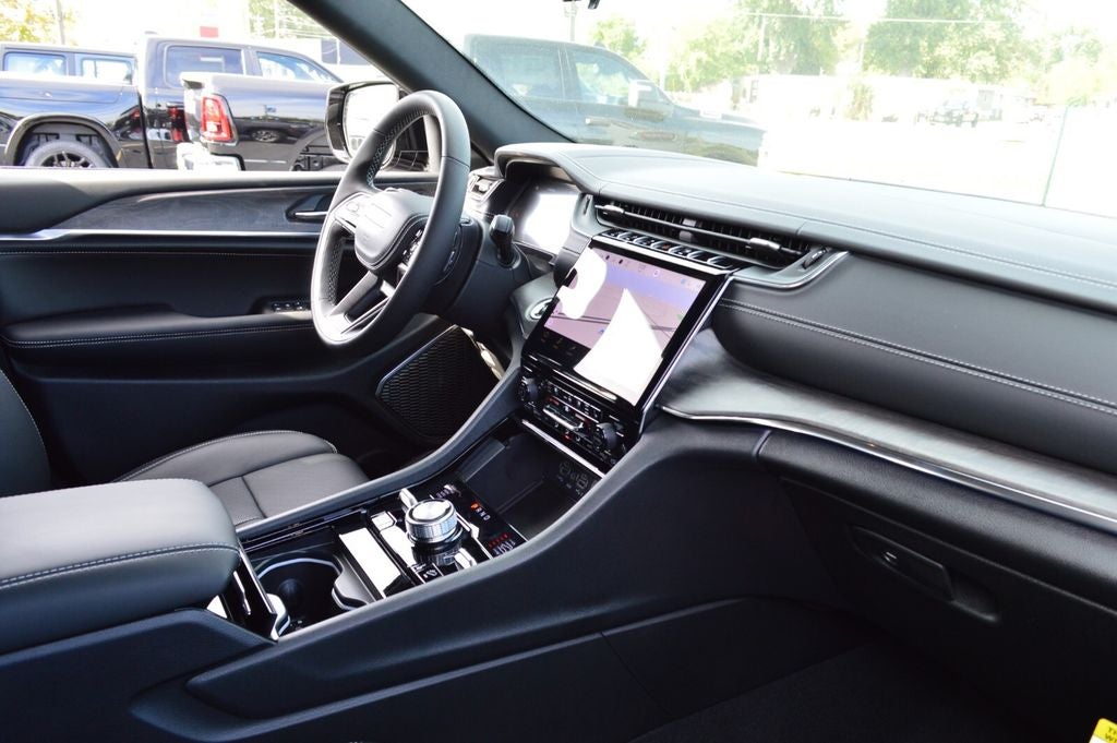 2025 Jeep Grand Cherokee Overland