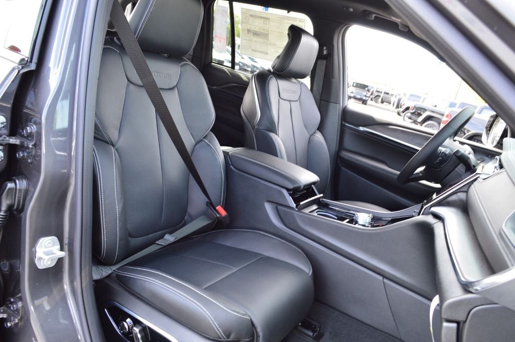 2025 Jeep Grand Cherokee Overland