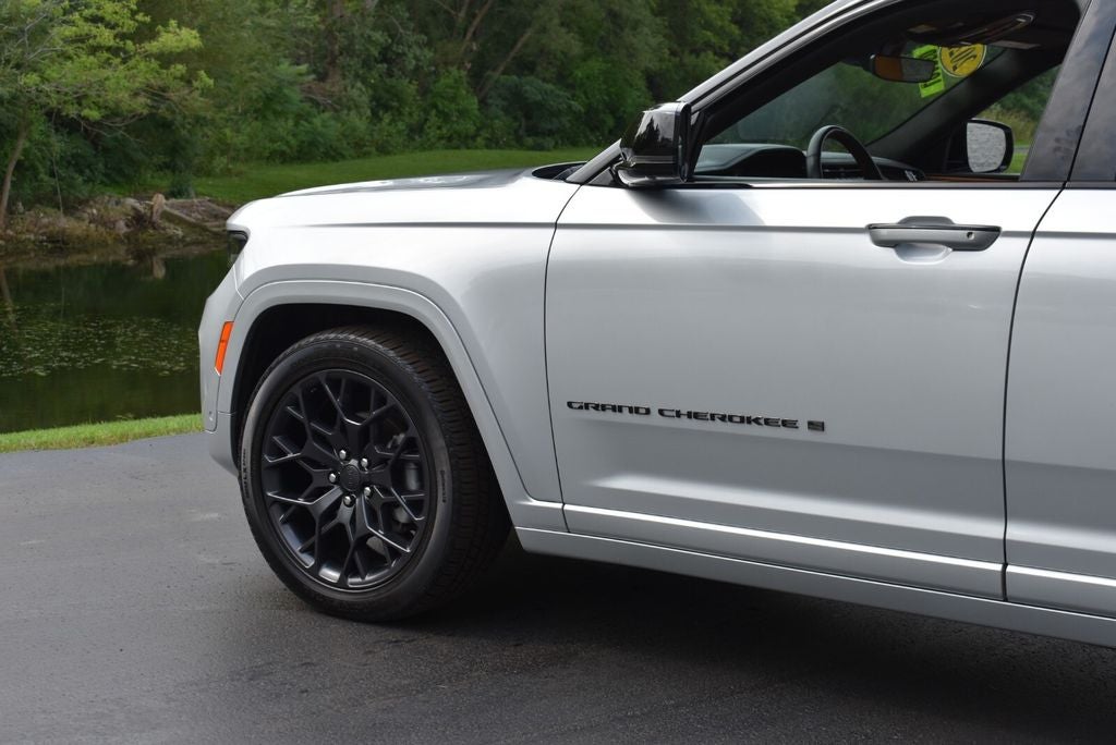2025 Jeep Grand Cherokee Summit Reserve