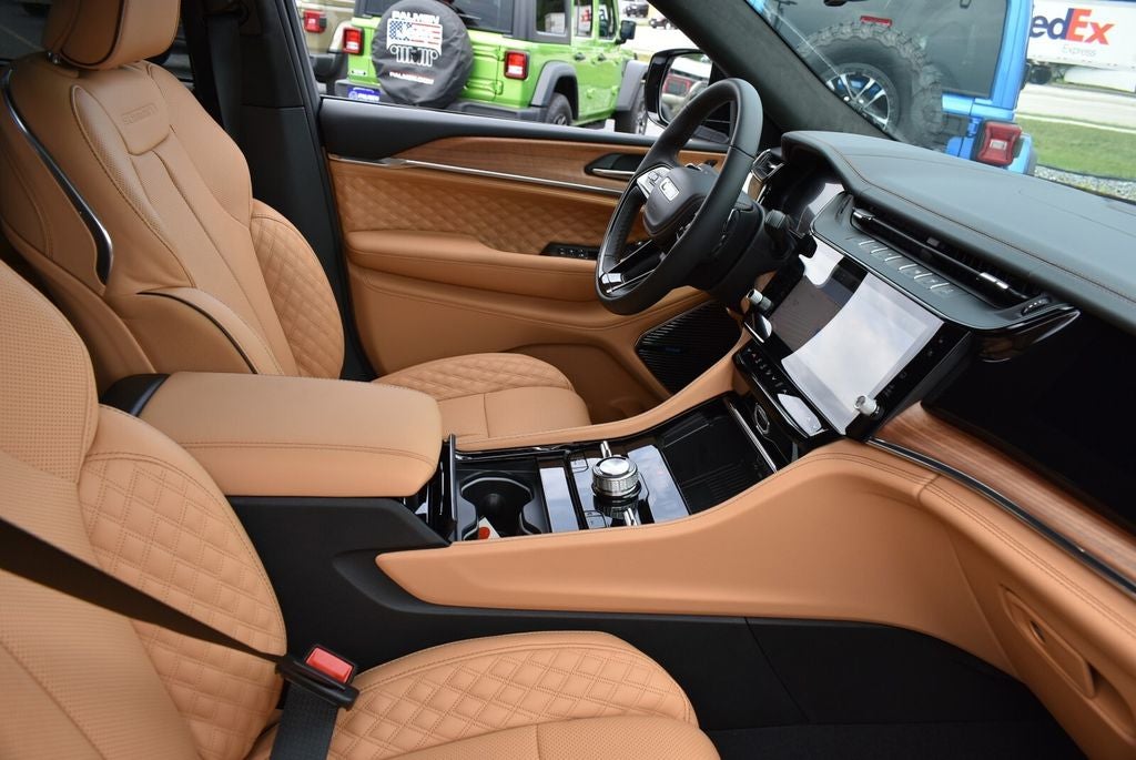 2026 Jeep Grand Cherokee Summit
