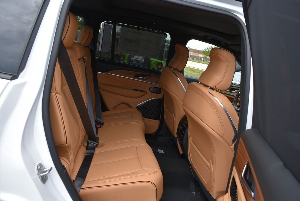 2026 Jeep Grand Cherokee Summit