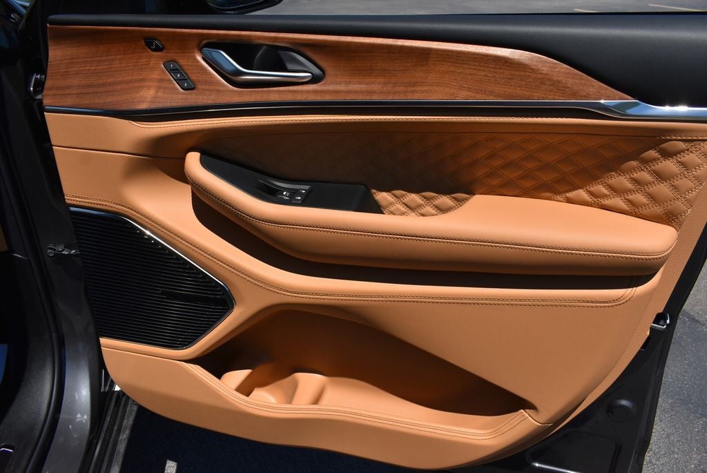 2026 Jeep Grand Cherokee Summit
