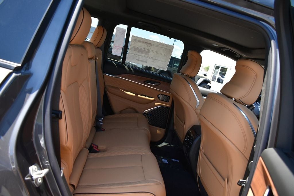 2026 Jeep Grand Cherokee Summit