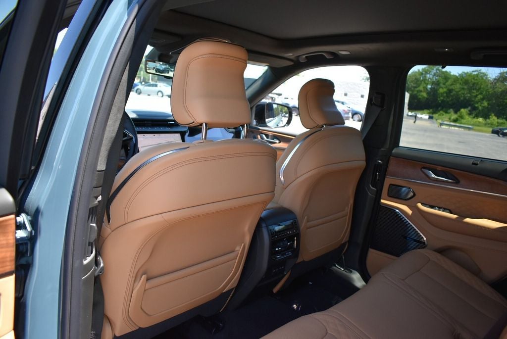 2026 Jeep Grand Cherokee Summit
