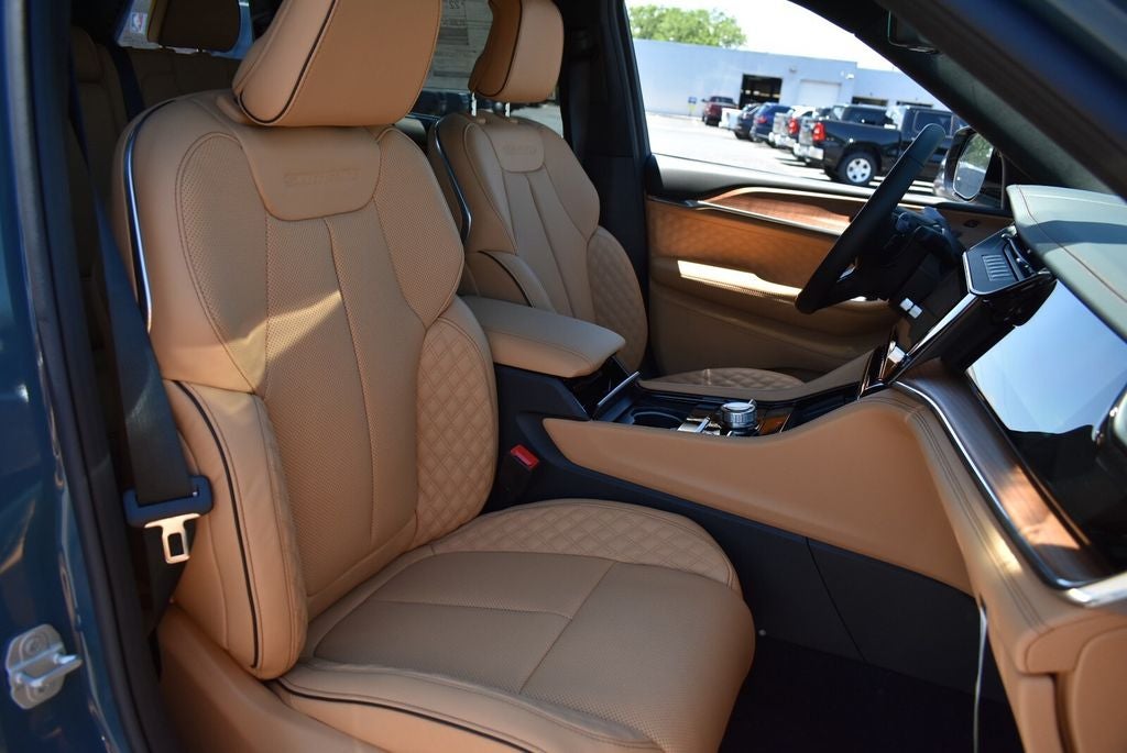 2026 Jeep Grand Cherokee Summit