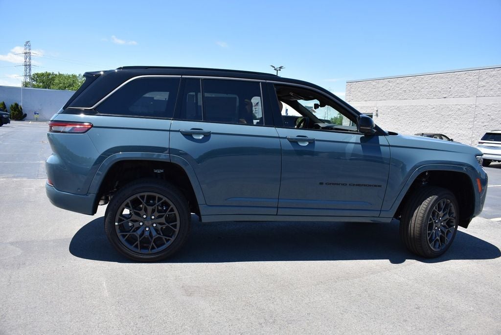 2026 Jeep Grand Cherokee Summit