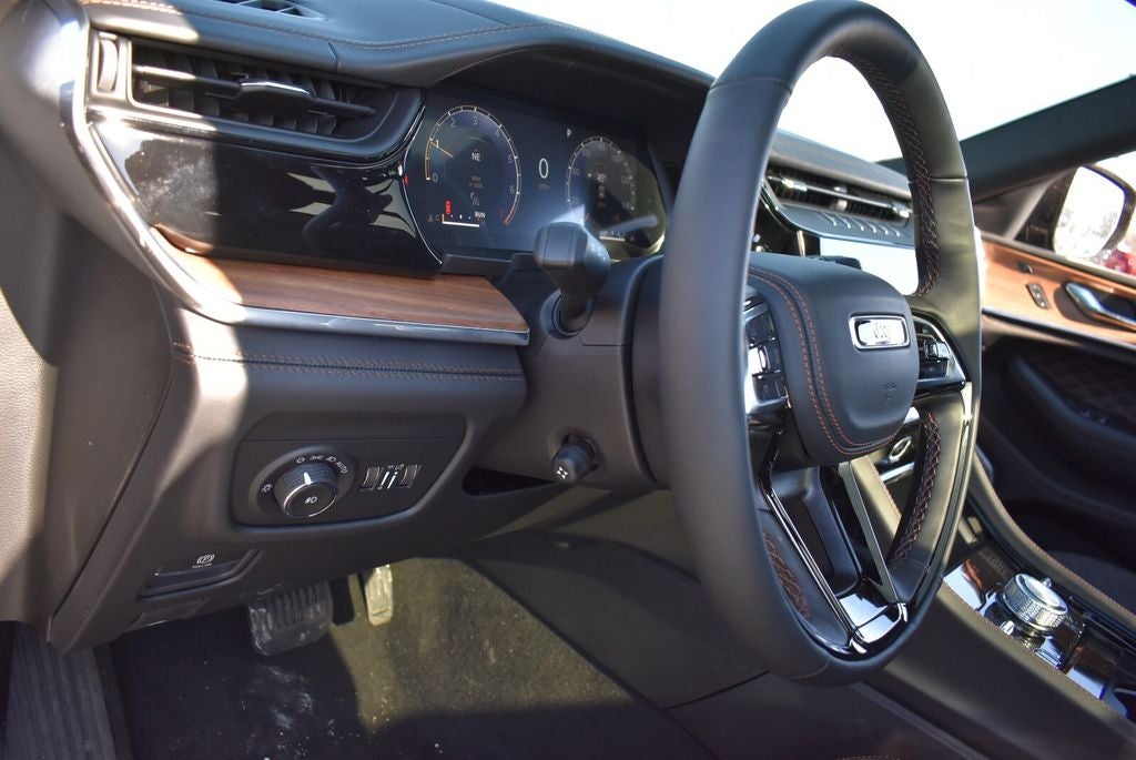 2026 Jeep Grand Cherokee Summit