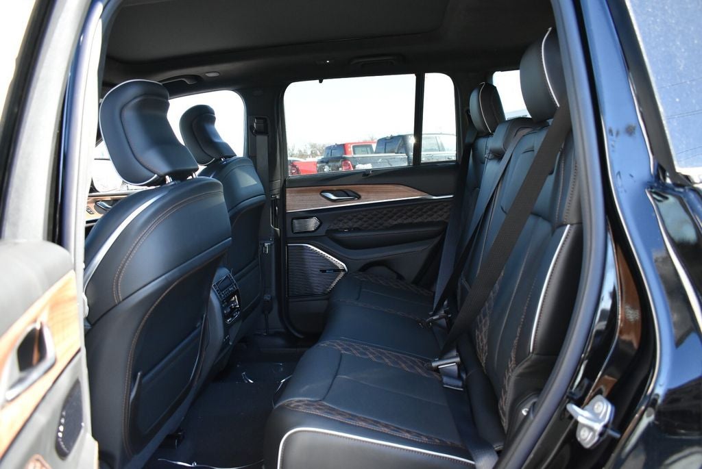 2026 Jeep Grand Cherokee Summit