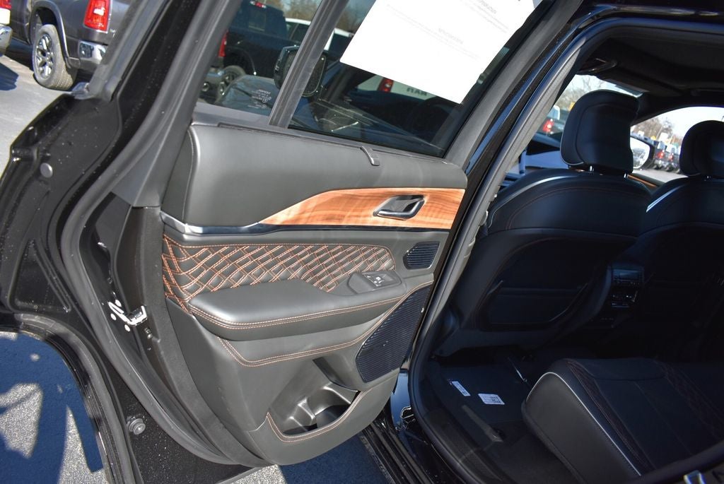 2026 Jeep Grand Cherokee Summit