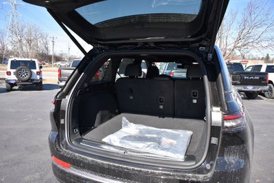 2026 Jeep Grand Cherokee Summit