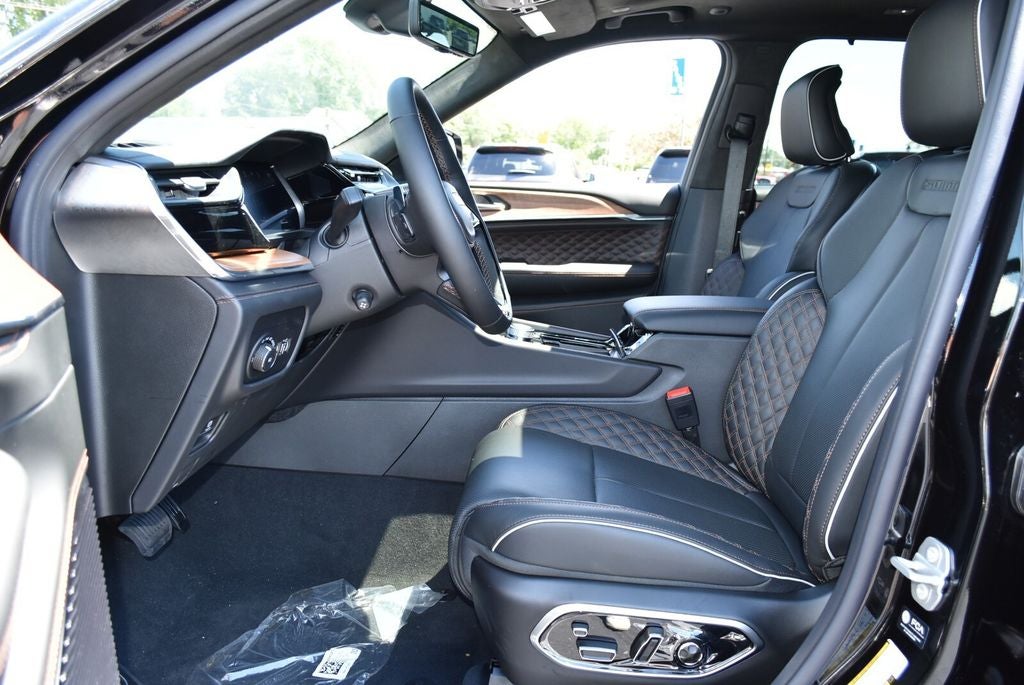 2026 Jeep Grand Cherokee Summit