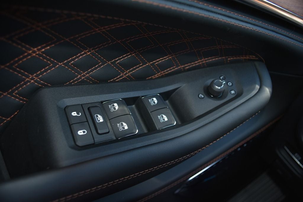 2026 Jeep Grand Cherokee Summit