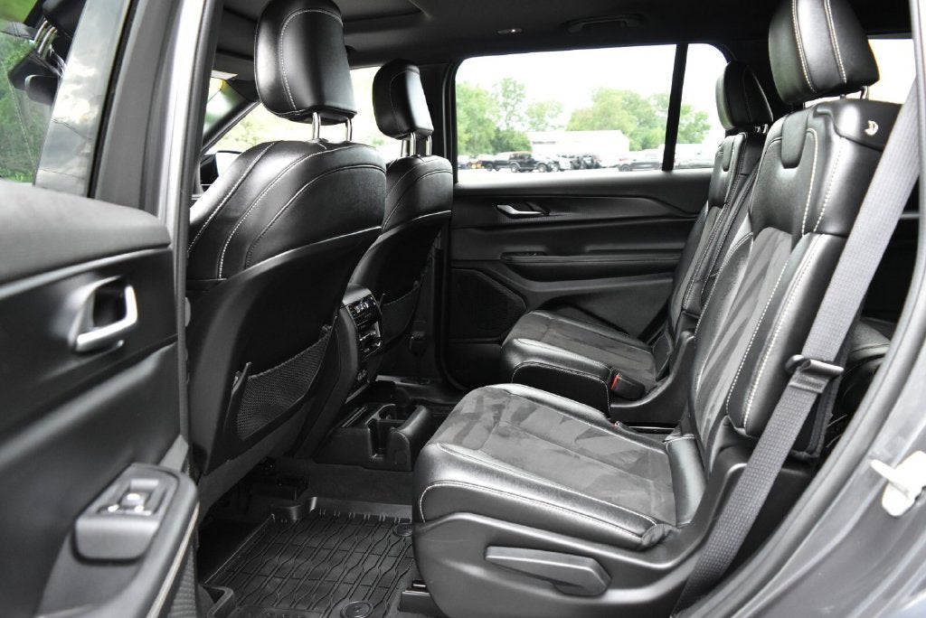 2023 Jeep Grand Cherokee L Altitude X