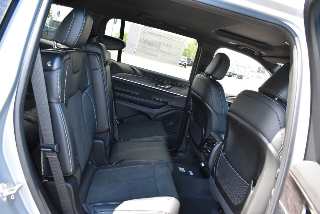 2026 Jeep Grand Cherokee L Altitude