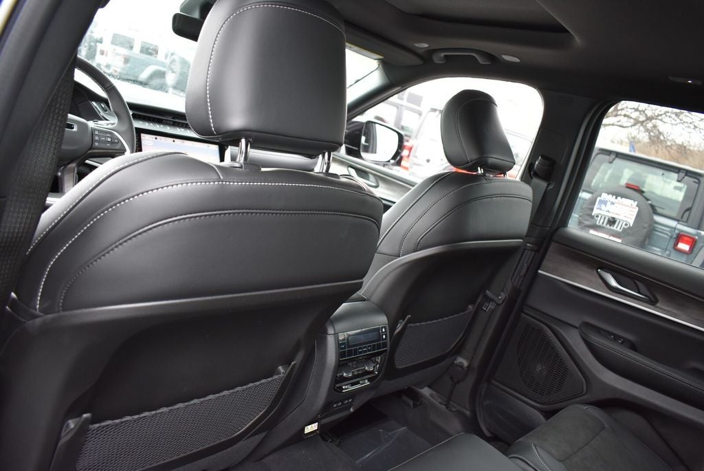 2026 Jeep Grand Cherokee L Laredo