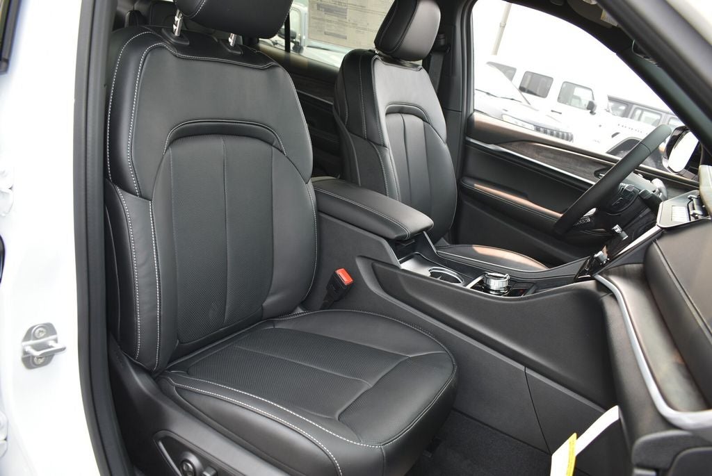 2026 Jeep Grand Cherokee L Limited Reserve