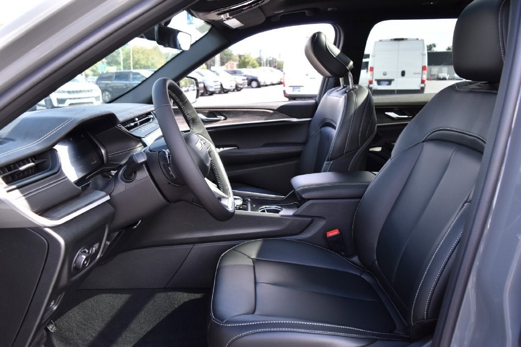 2027 Jeep Grand Cherokee L Limited