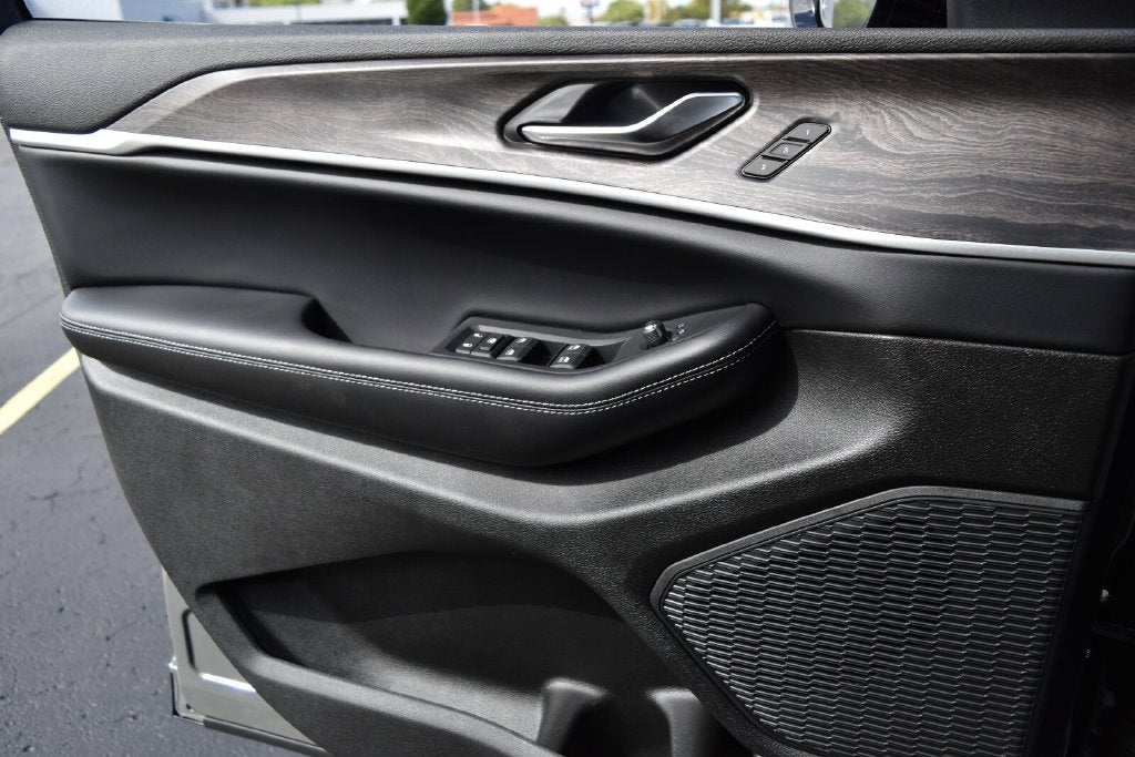 2027 Jeep Grand Cherokee L Limited