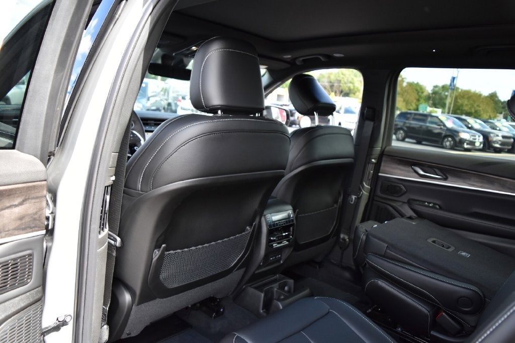2027 Jeep Grand Cherokee L Limited