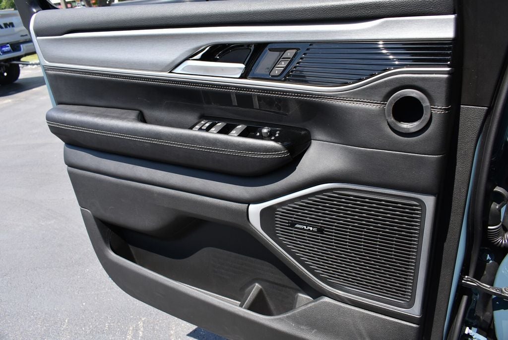 2026 Jeep Grand Wagoneer Upland