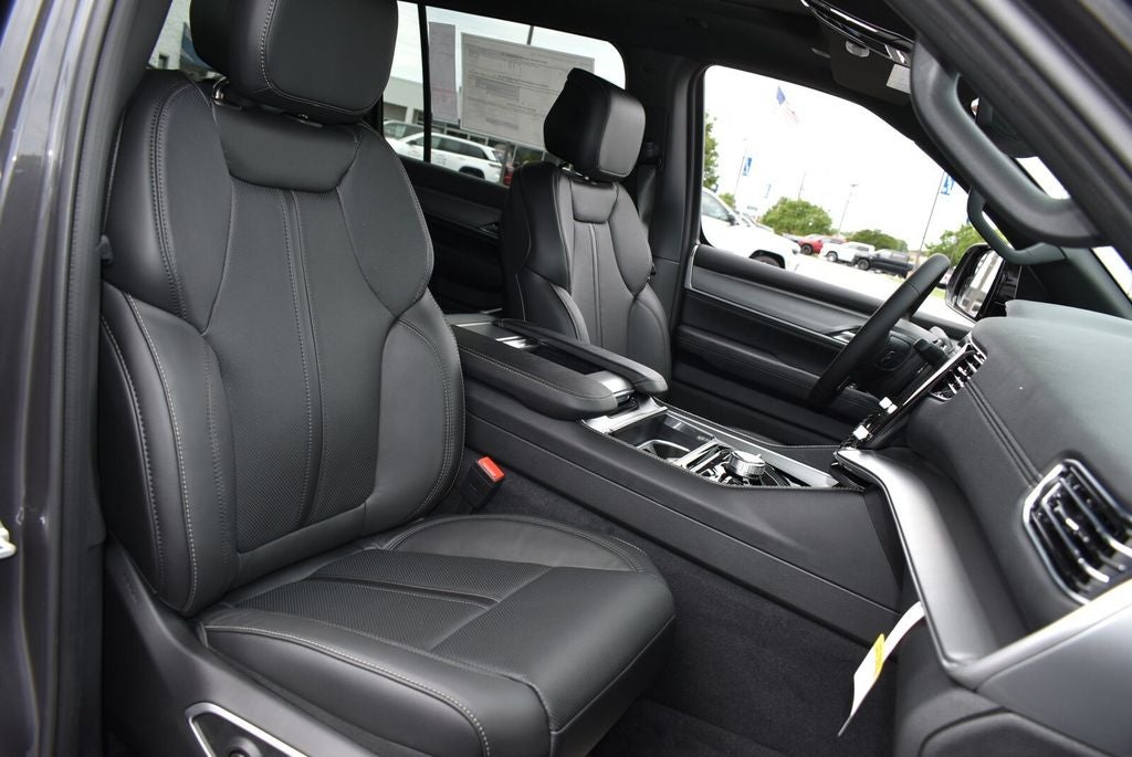 2026 Jeep Grand Wagoneer Upland