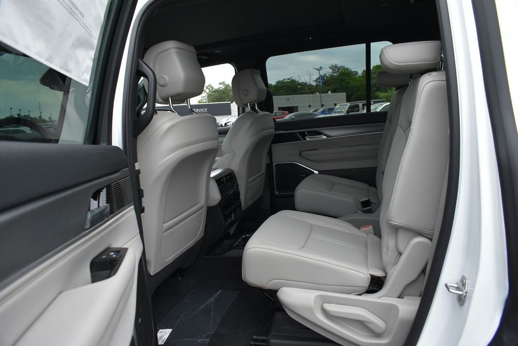 2026 Jeep Grand Wagoneer 4x4