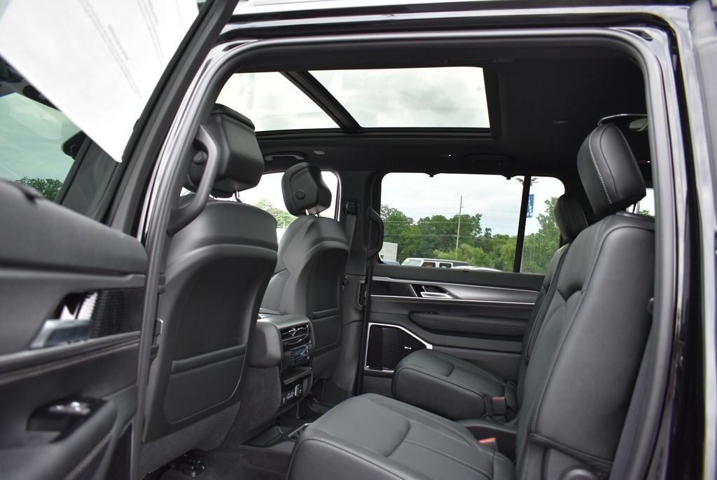 2026 Jeep Grand Wagoneer Limited Reserve